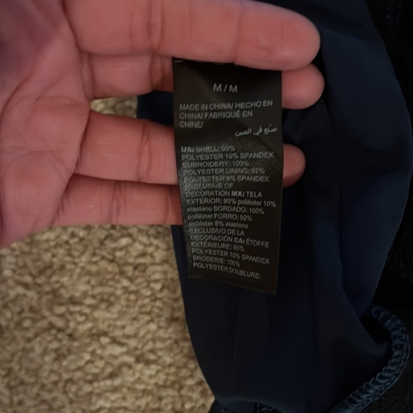 NWT 👗 cute, stretchy, lace hem underlay, floral embroidery - Picture 6 of 8